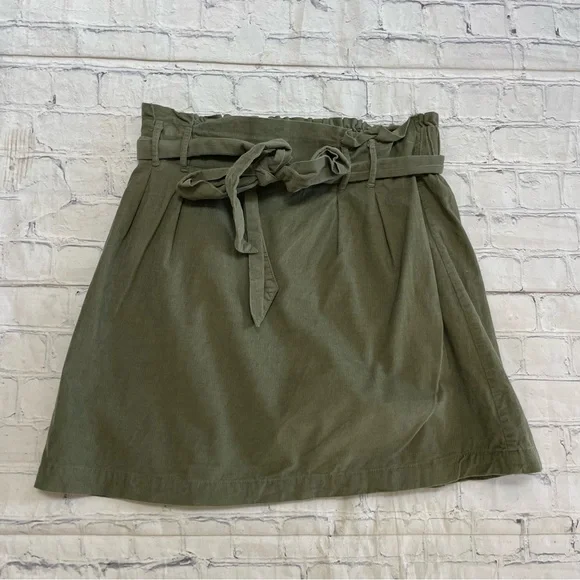 American Eagle Green Corduroy Paperbag High Waisted Mini Skirt - Picture 2 of 4